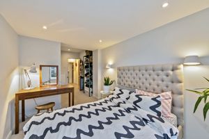 Bedroom- click for photo gallery